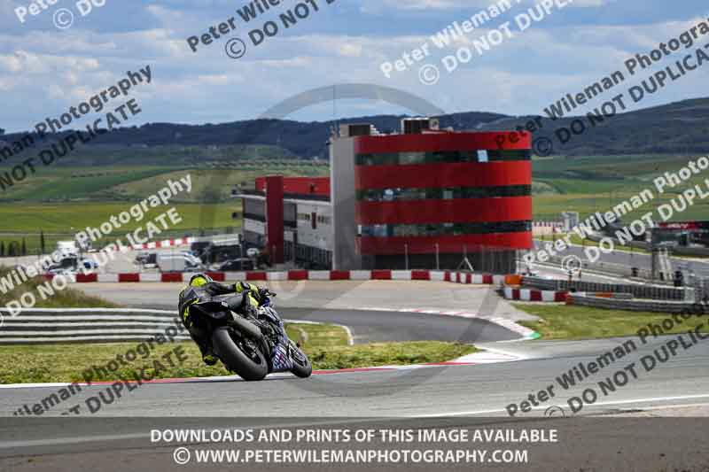 cadwell no limits trackday;cadwell park;cadwell park photographs;cadwell trackday photographs;enduro digital images;event digital images;eventdigitalimages;navarra;no limits trackdays;peter wileman photography;racing digital images;trackday digital images;trackday photos